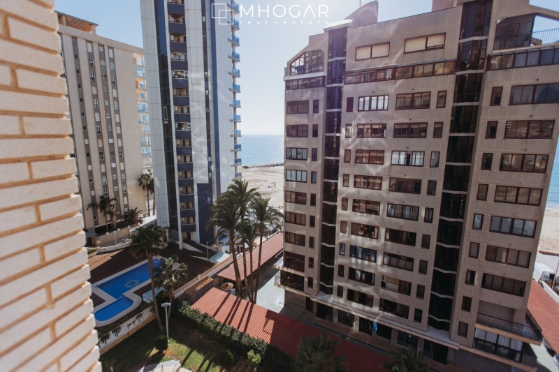 Calpe- Precioso apartamento ubicado en segunda linea de playa a la venta! 